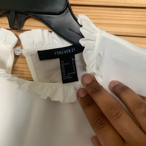 White flowy top - Picture 2 of 3